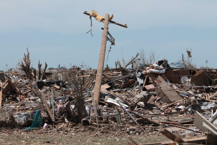 Free Images : house, roof, building, shack, ruin, destroyed, tornado ...